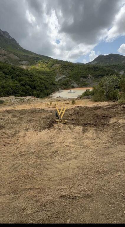 Tokë në shitje në Tufinë, Tiranë, 2 000 m². Foto 3 nga 3