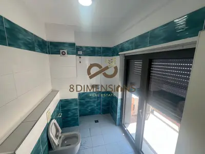 Office for rent in Ring Center, Tirana, 70 m². Photo 7 of 8