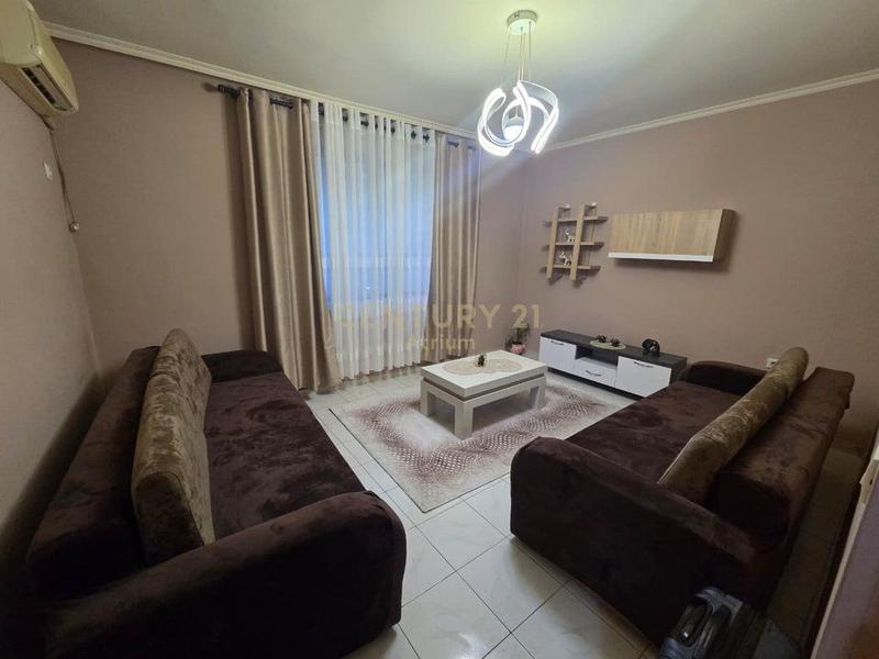 Apartament 1+1 me qera në Ish frigoriveri, Tiranë, 73 m²