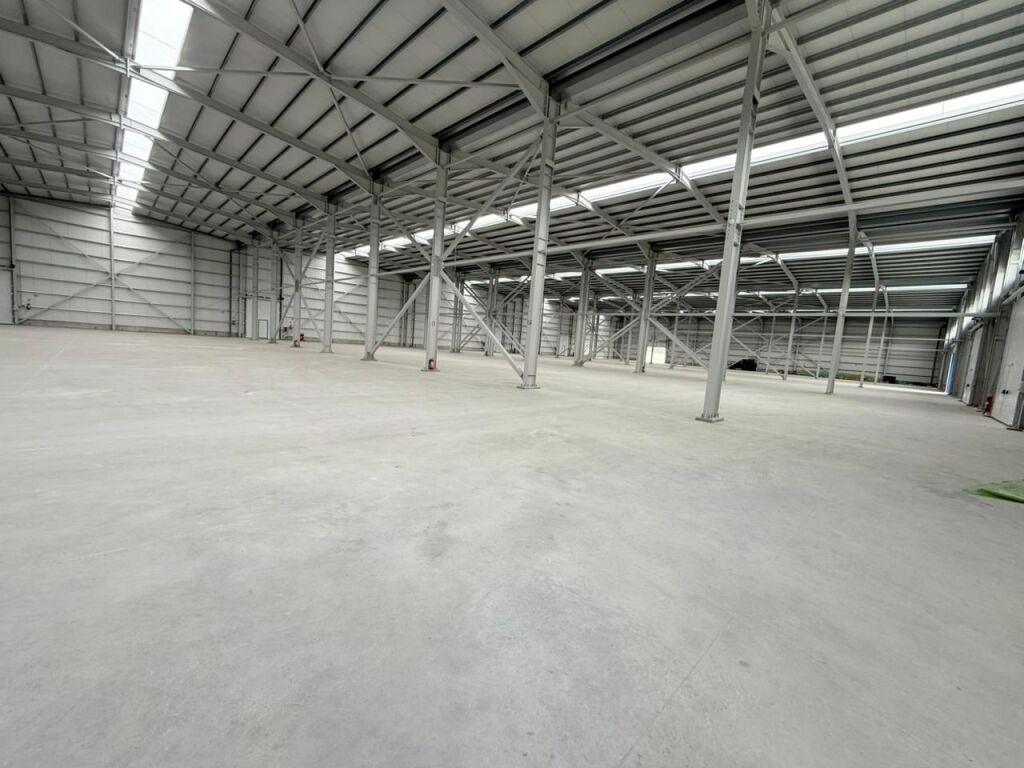 Magazzino in vendita a Rinas, Vorë, 6.125 m². Foto 3 di 3