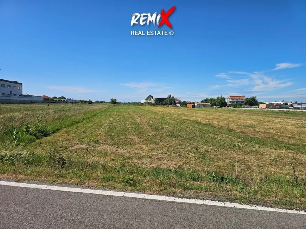 Tokë në shitje në Fllake, Durrës, 14 370 m². Foto 1 nga 4