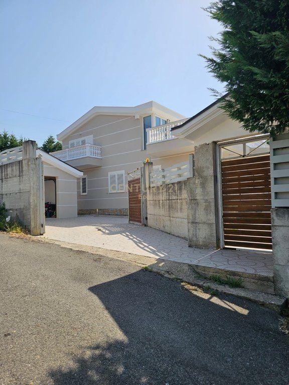 Villa in vendita a Rrashbull, Durazzo, 1.000 m²