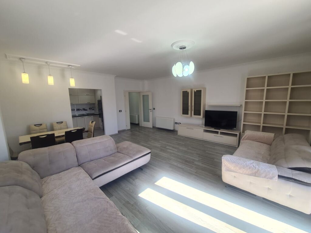 Apartament 1+1 me qera në Selvia, Tiranë, 80 m². Foto 1 nga 3