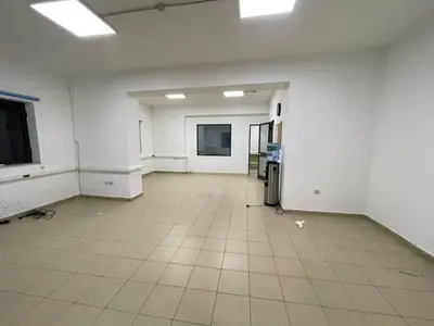 Commercial space for rent in Sheshi Avni Rustemi, Tirana, 120 m². Photo 2 of 7