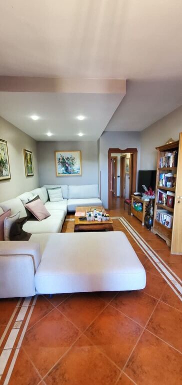 Apartment 2+1 for sale in Rruga Fortuzi, Tirana, 120 m²