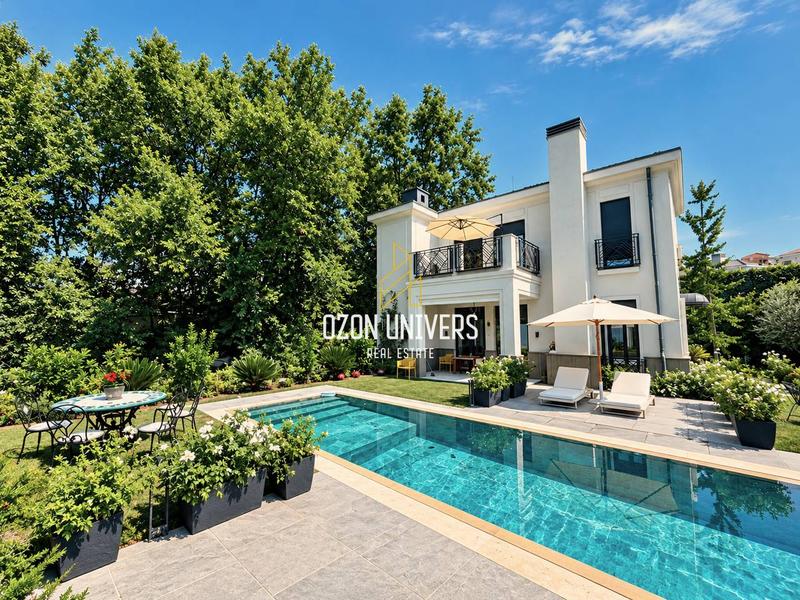 Vilë në shitje në Rolling Hills, Tiranë, 340 m²
