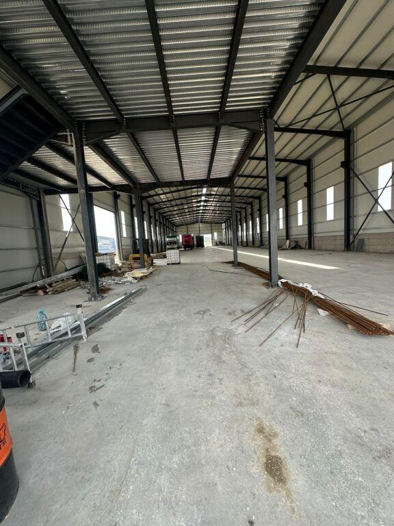 Magazinë me qera në Porto Romano, Durrës, 2 200 m²