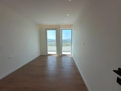 Appartamento 3+1 in vendita a Farkë, Tirana, 183 m². Foto 9 di 11