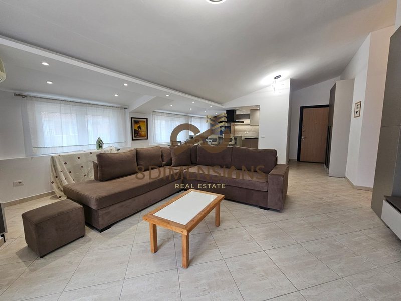 Bar or restaurant 2+1 for rent in Fresku, Tirana, 110 m²