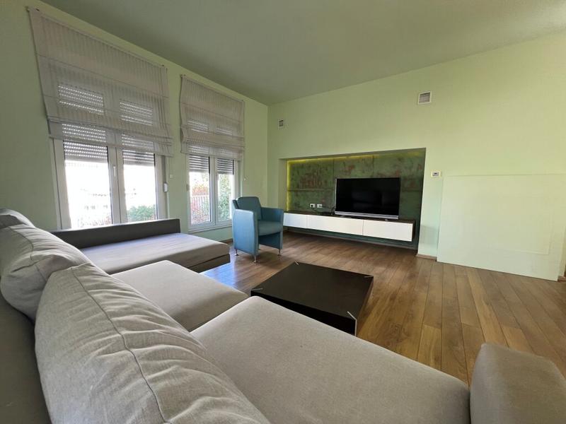 Villa for sale in White Houses, Tirana, 260 m²