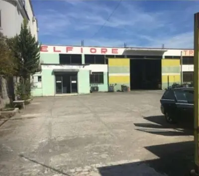 Warehouse for sale in Autostrada Tirane - Durres, Tirana, 2,120 m². Photo 2 of 3