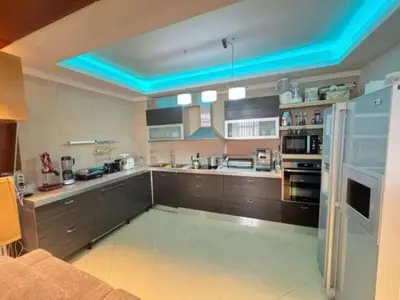 Apartament 3+1 në shitje në Kopshti Botanik i Tiranës, Tiranë, 165 m². Foto 3 nga 5