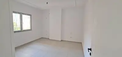 Apartament 3+1 në shitje në Tregu Industrial, Durrës, 124 m². Foto 8 nga 12