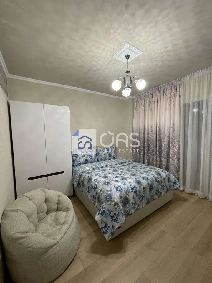Apartament 1+1 me qera në Komuna e Parisit, Tiranë, 45 m². Foto 1 nga 5