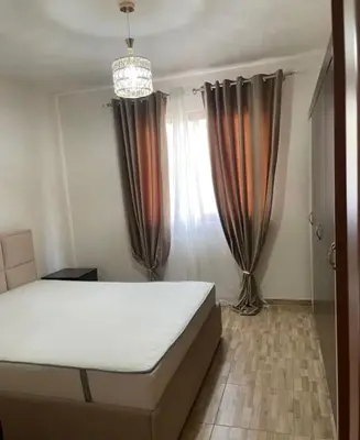 Apartament 1+1 me qera në Rruga Irfan Tomini, Tiranë, 75 m². Foto 2 nga 6
