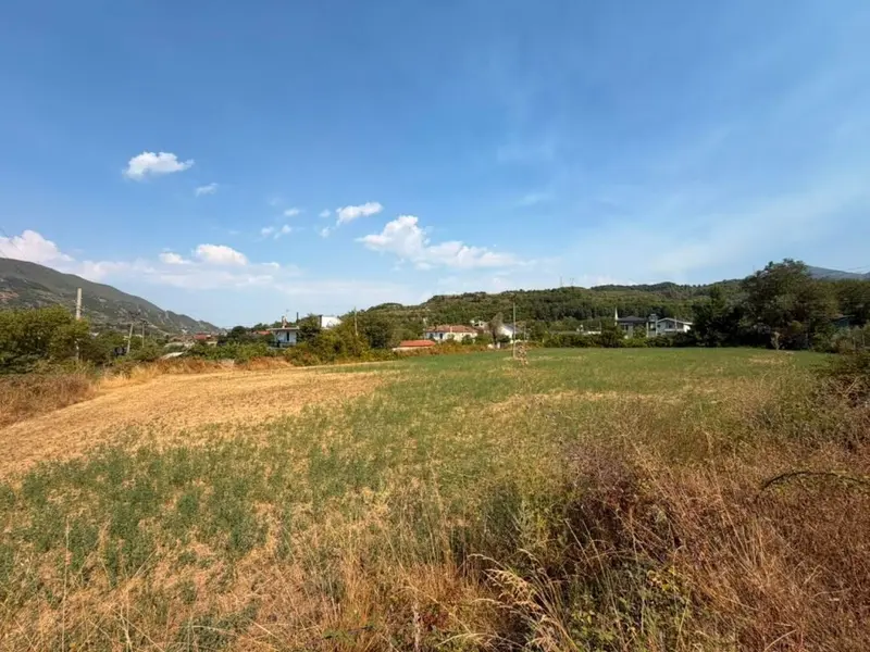 Tokë në shitje në Autostrada Tirane-Elbasan, Tiranë, 4 000 m²