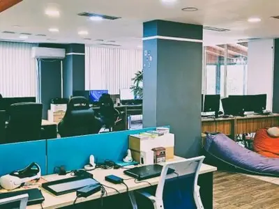Ufficio in affitto a Sheshi Willson, Tirana, 200 m². Foto 7 di 7