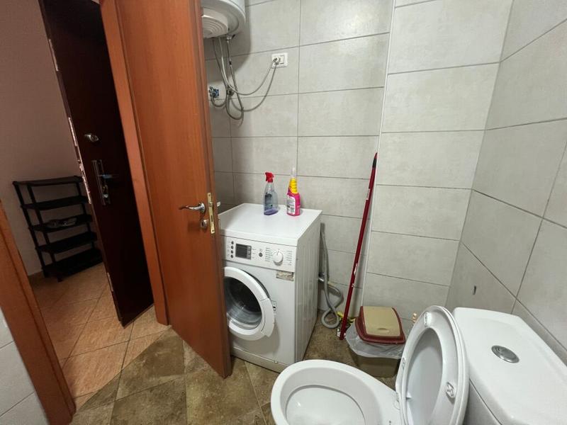 Apartament 2+1 me qera në Rruga Rrota e Kuqe, Durrës, 80 m². Foto 9 nga 9