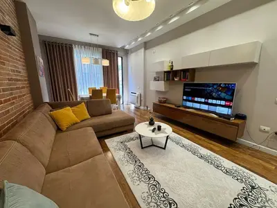 Apartament 2+1 në shitje në Astir, Tiranë, 118 m². Foto 2 nga 7