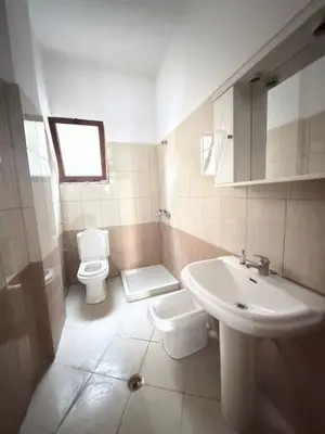 House 1+1 for rent in Tregu Industrial, Durrës, 100 m². Photo 5 of 6