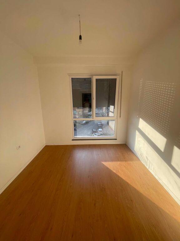 Apartament 2+1 me qera në Rruga Egnatia, Tiranë, 92 m². Foto 3 nga 5