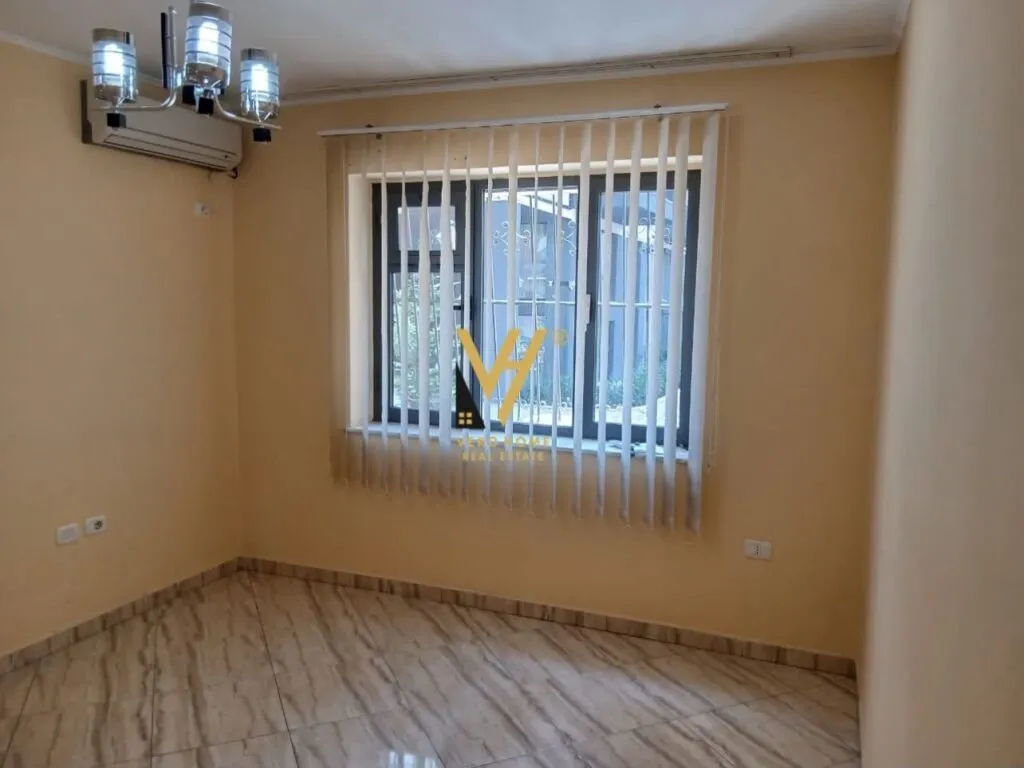 Appartamento in affitto a Rruga Hoxha Tahsim, Tirana, 45 m². Foto 1 di 5