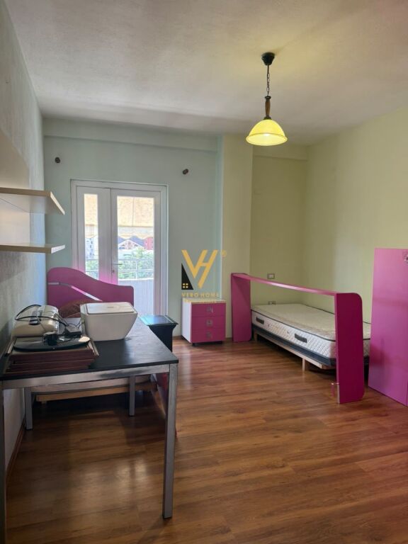 Apartament 2+1 me qera në Rruga Xhanfize Keko, Tiranë, 100 m². Foto 3 nga 3