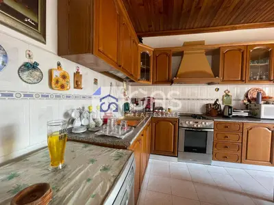 Apartament 2+1 me qera në Tregu Elektrik, Tiranë, 140 m². Foto 1 nga 9