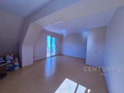 Apartament 2+1 në shitje në Rruga Mujo Ulqinaku, Durrës, 107 m². Foto 4 nga 12