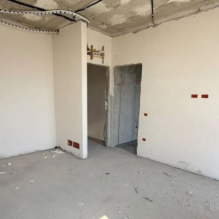VilĂ« nĂ« shitje nĂ« TEG, TiranĂ«, 205 mÂČ. Foto 1 nga 4