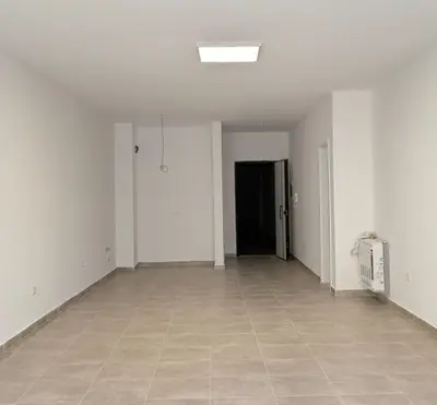 Zyrë me qera në Liqeni i Thatë, Tiranë, 160 m². Foto 3 nga 4