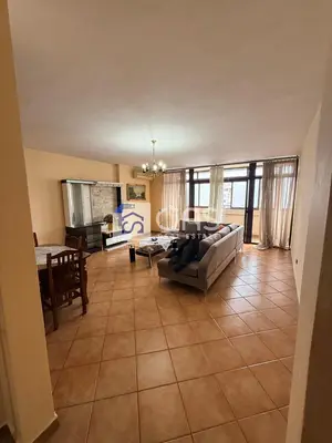 Apartament 2+1 me qera në Globe, Tiranë, 120 m². Foto 2 nga 3