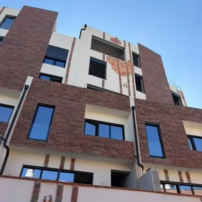 Tripleks në shitje në Kodra e Diellit, Tiranë, 156 m². Foto 1 nga 3
