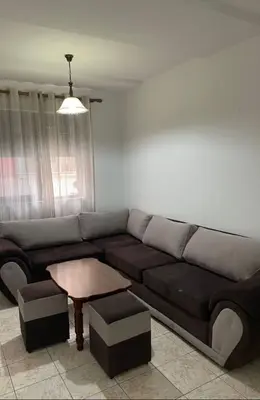 Apartament 1+1 me qera në Rruga Him Kolli, Tiranë, 50 m². Foto 2 nga 9