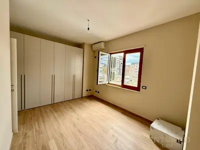Ufficio in affitto a Rruga e Elbasanit, Tirana, 138 m². Foto 3 di 12