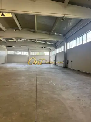 Warehouse for rent in Durrës, 1,100 m². Photo 2 of 6