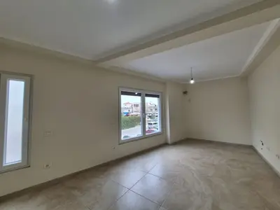 Commercial space for rent in Tregu Industrial, Durrës, 75 m². Photo 4 of 8