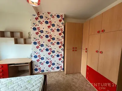 Appartamento 1+1 in affitto a Sheshi Avni Rustemi, Tirana, 70 m². Foto 4 di 5