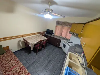 Appartamento 3+1 in affitto a Restorant Durrësi, Tirana, 89 m². Foto 3 di 9