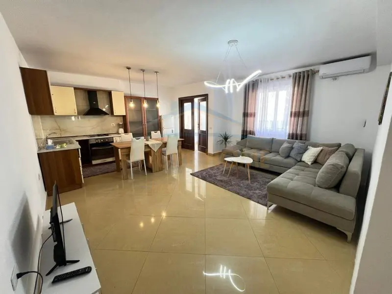 Appartamento 2+1 in affitto a Rruga Bardhok Biba, Tirana, 85 m²