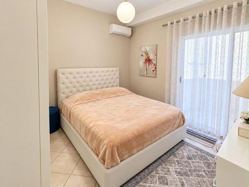 Apartament 2+1 me qera në Kristal Center, Tiranë, 95 m². Foto 2 nga 7
