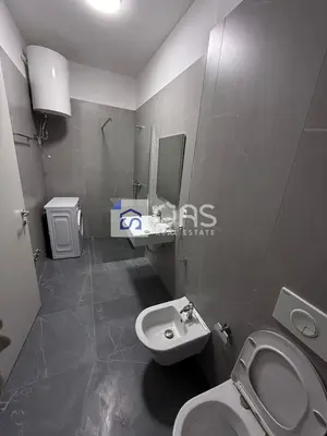 Apartament 1+1 me qera në 5 Maj, Tiranë, 70 m². Foto 3 nga 7