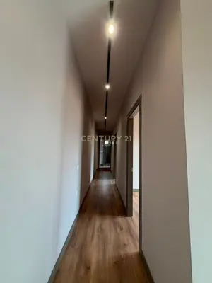 Appartamento 3+1 in affitto a Rruga Petro Nini Luarasi, Tirana, 135 m². Foto 2 di 11