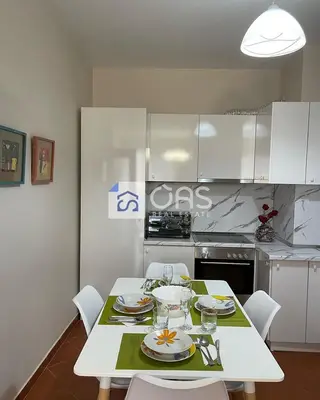 Apartament 2+1 me qera në Blloku, Tiranë, 85 m². Foto 7 nga 10