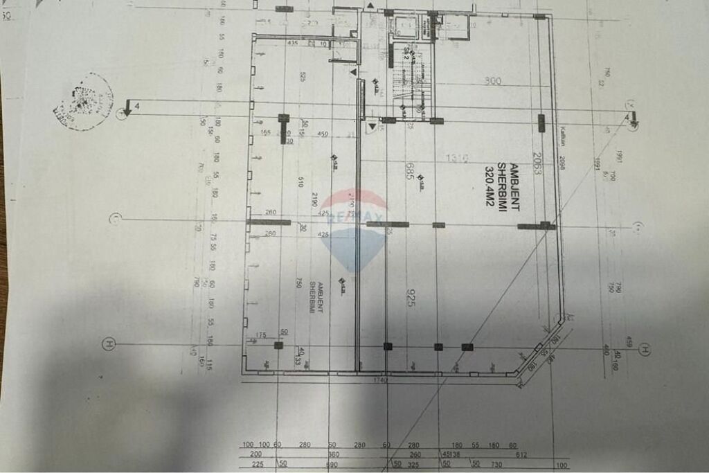 Commercial space for rent in Laprakë, Tirana, 320 m². Photo 2 of 3