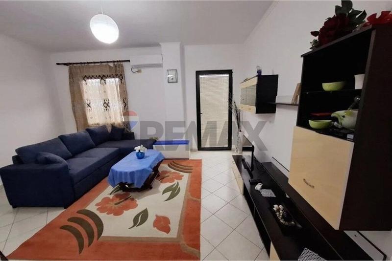 Apartament 1+1 me qera në Tring Pallatet Çabej Shop, Tiranë, 65 m²