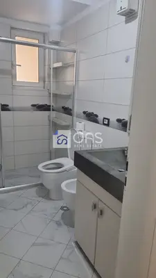 Apartament 2+1 me qera në Blloku, Tiranë, 90 m². Foto 3 nga 8