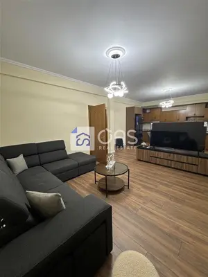 Shtëpi private 2+1 me qera në Kodra e Priftit, Tiranë, 135 m². Foto 1 nga 8