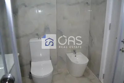 Apartament 2+1 me qera në Pazari i Ri, Tiranë, 98 m². Foto 10 nga 11