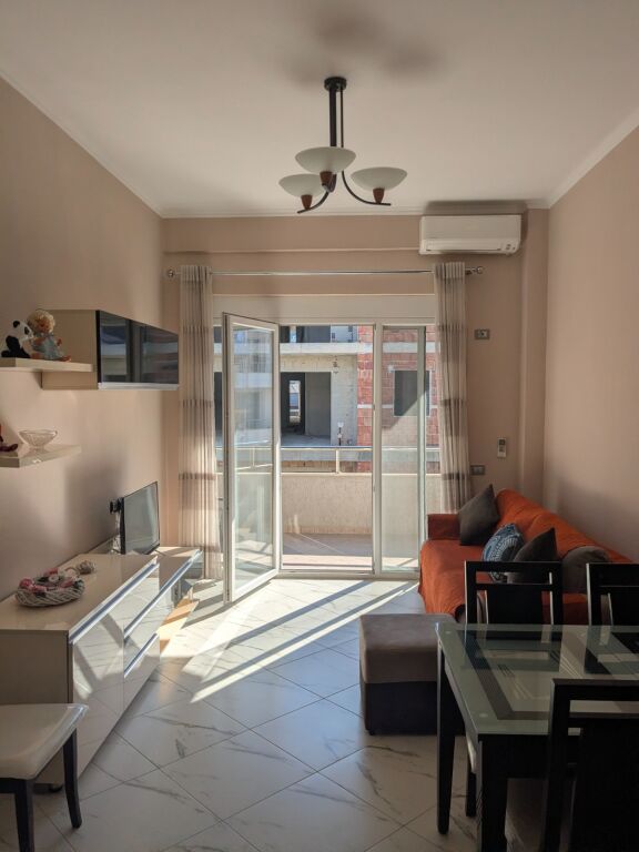 Apartment 1+1 for sale in Lungomare, Vlorë, 63 m². Photo 2 of 3
